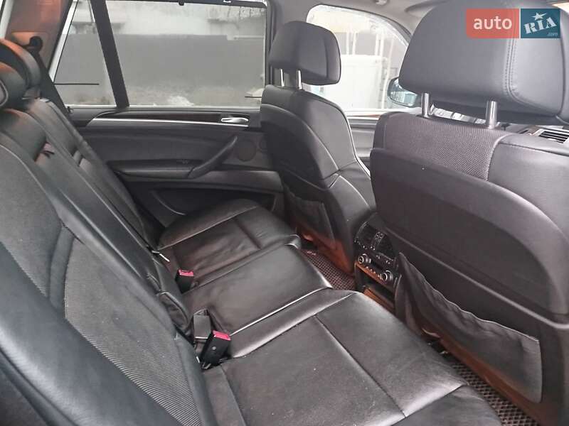 Внедорожник / Кроссовер BMW X5 2010 в Харькове