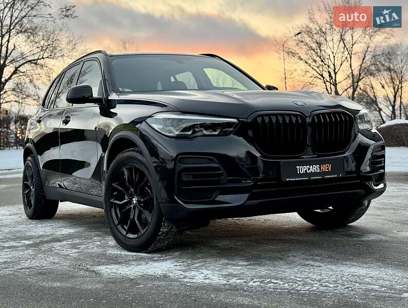 Внедорожник / Кроссовер BMW X5 2022 в Киеве