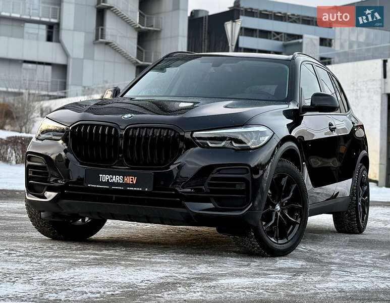 Внедорожник / Кроссовер BMW X5 2022 в Киеве