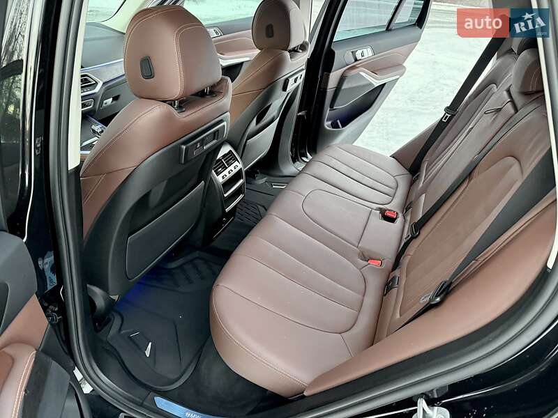 Внедорожник / Кроссовер BMW X5 2022 в Киеве