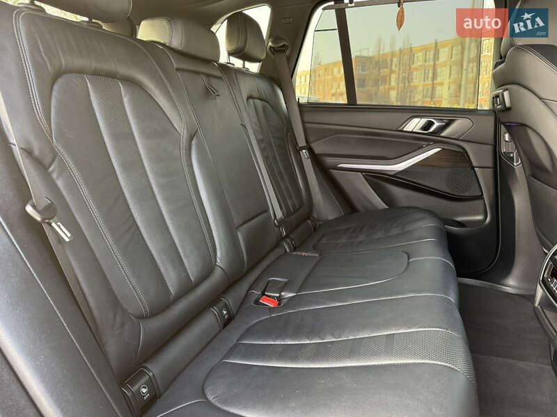 Внедорожник / Кроссовер BMW X5 2019 в Киеве