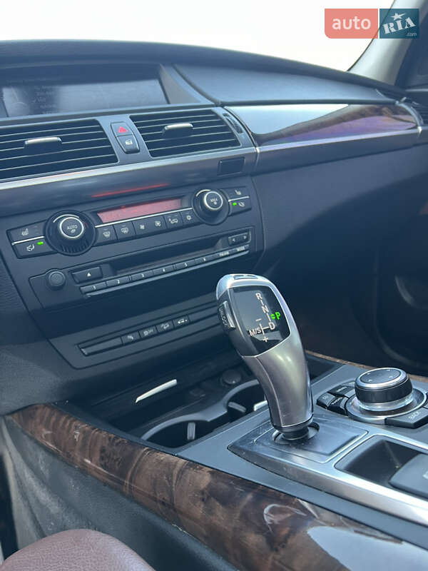 Внедорожник / Кроссовер BMW X5 2011 в Костополе