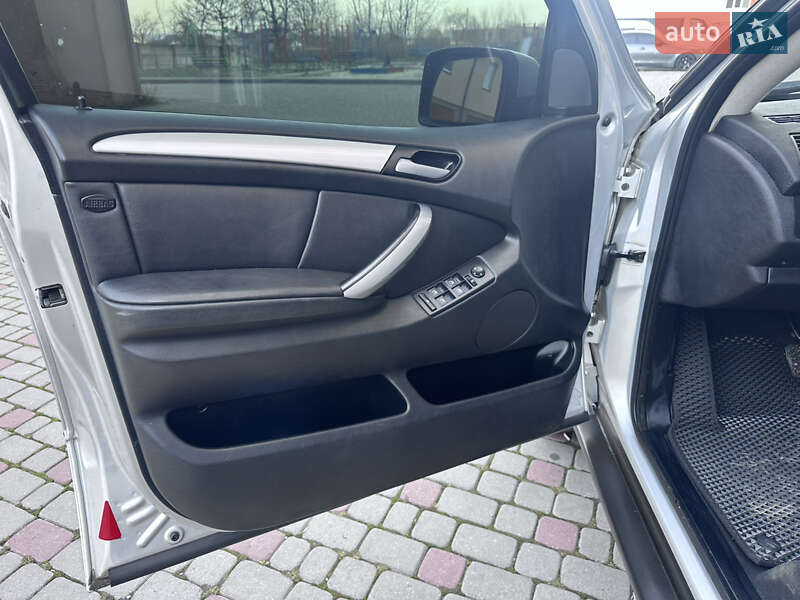 Внедорожник / Кроссовер BMW X5 2005 в Ивано-Франковске