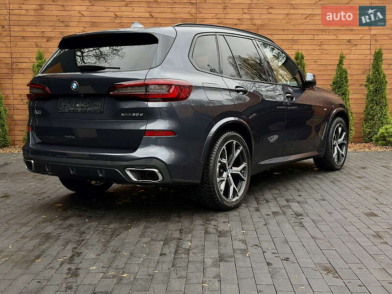 Внедорожник / Кроссовер BMW X5 2022 в Киеве