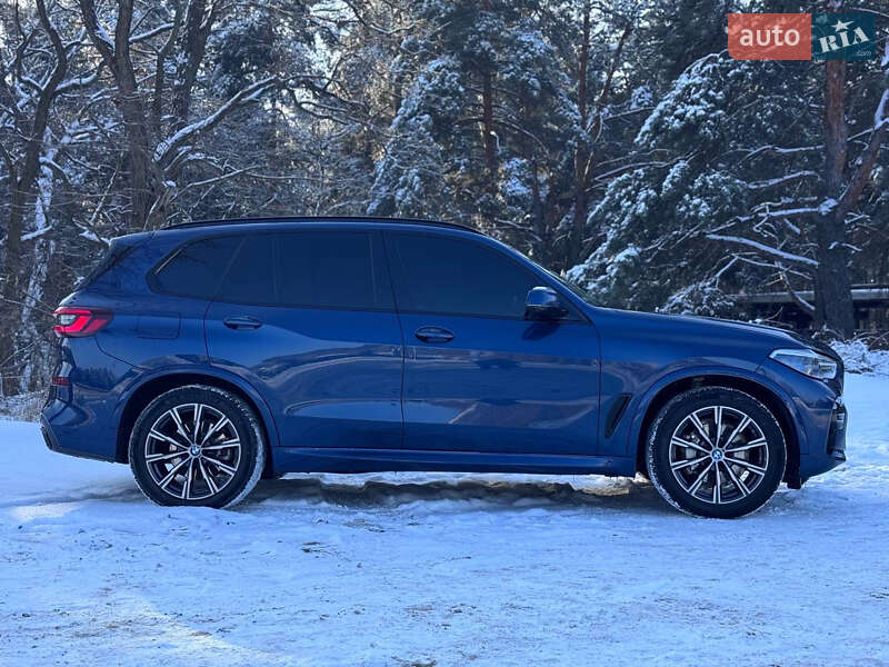 Внедорожник / Кроссовер BMW X5 2022 в Киеве