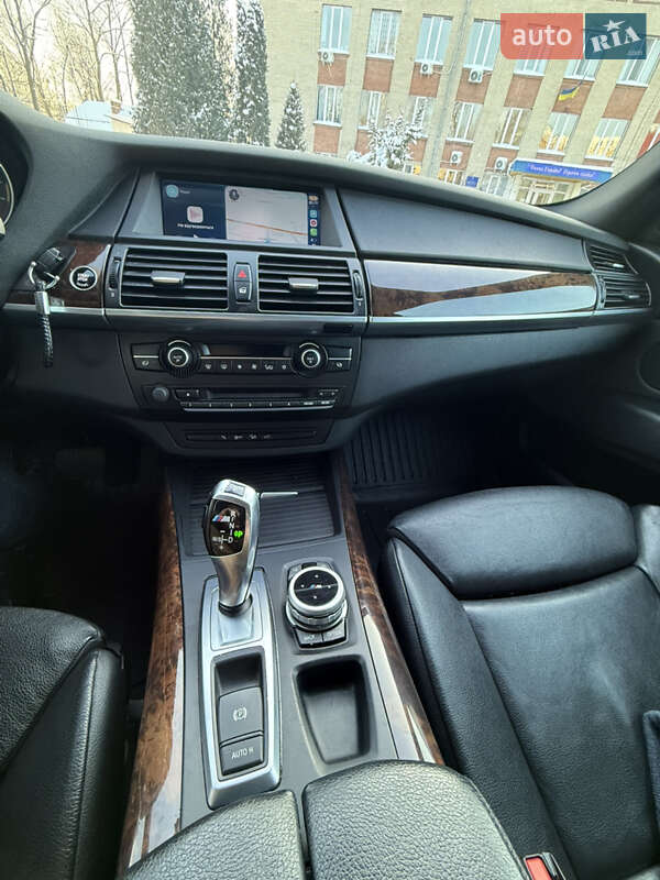 Внедорожник / Кроссовер BMW X5 2010 в Хмельницком