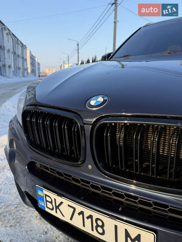 Внедорожник / Кроссовер BMW X5 2015 в Ровно