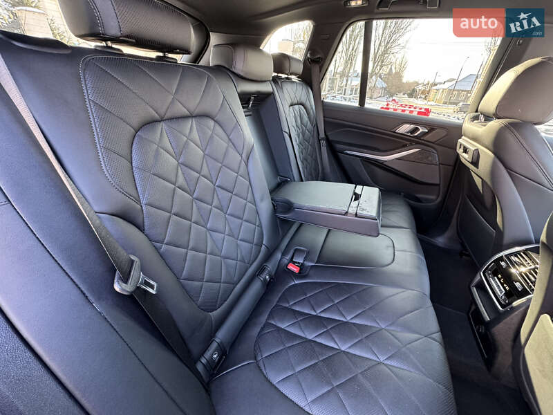 Внедорожник / Кроссовер BMW X5 2023 в Запорожье
