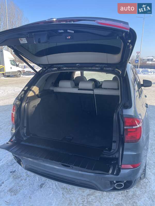 Внедорожник / Кроссовер BMW X5 2012 в Ковеле