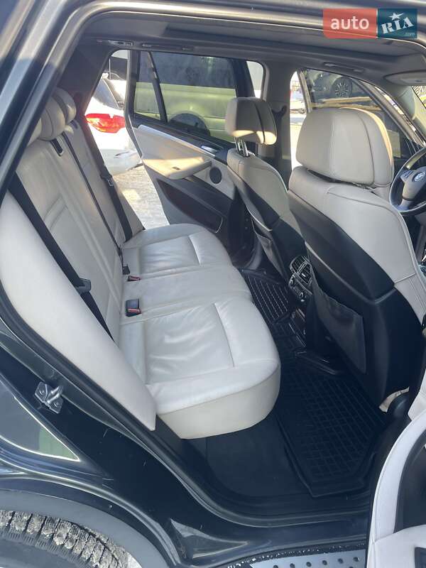 Внедорожник / Кроссовер BMW X5 2012 в Ковеле