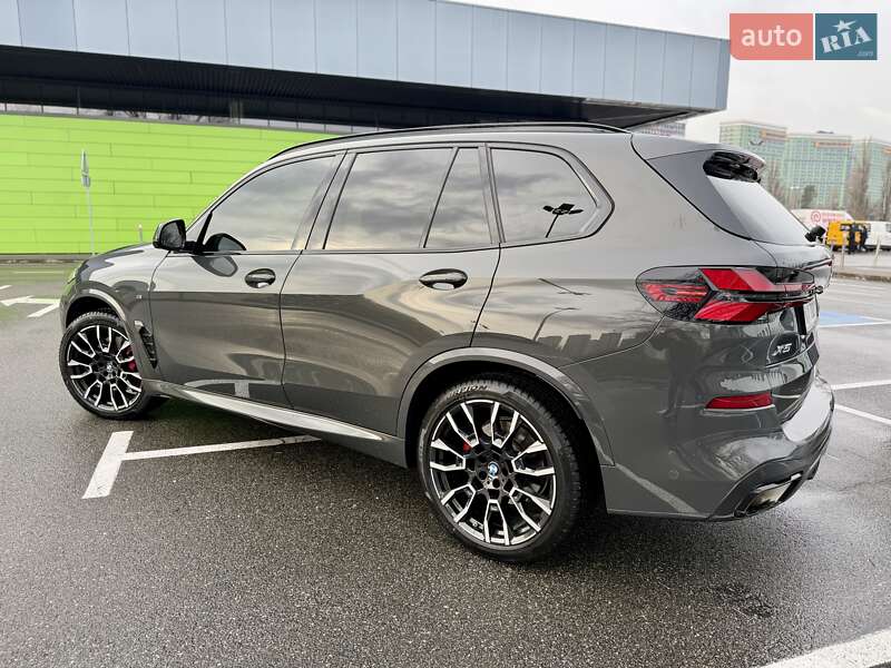 Внедорожник / Кроссовер BMW X5 2024 в Киеве