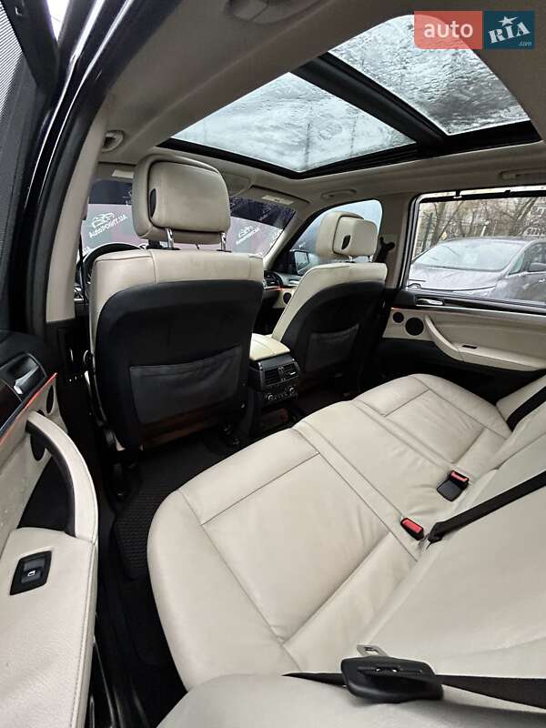 Внедорожник / Кроссовер BMW X5 2011 в Сумах
