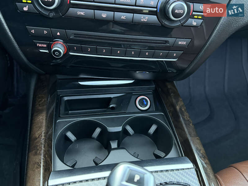 Внедорожник / Кроссовер BMW X5 2015 в Киеве