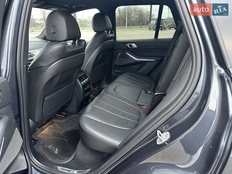 Внедорожник / Кроссовер BMW X5 2020 в Николаеве