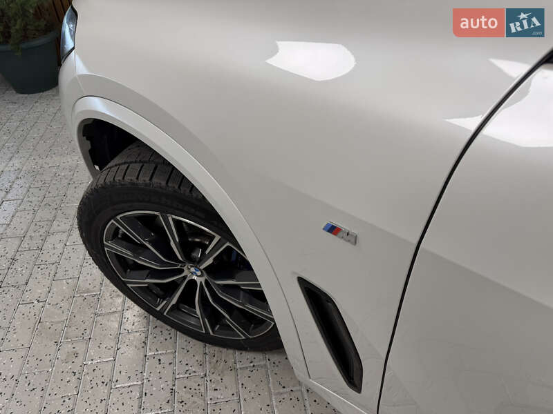 Внедорожник / Кроссовер BMW X5 2021 в Киеве