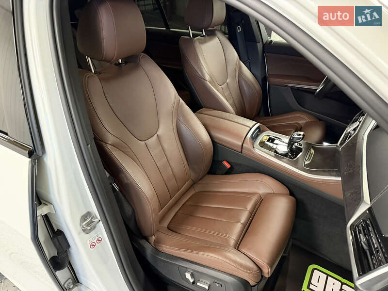 Внедорожник / Кроссовер BMW X5 2021 в Киеве