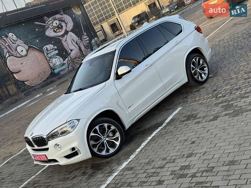 Внедорожник / Кроссовер BMW X5 2017 в Луцке
