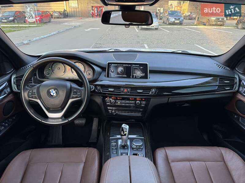 Внедорожник / Кроссовер BMW X5 2017 в Луцке