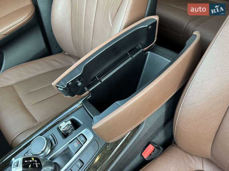 Внедорожник / Кроссовер BMW X5 2017 в Луцке