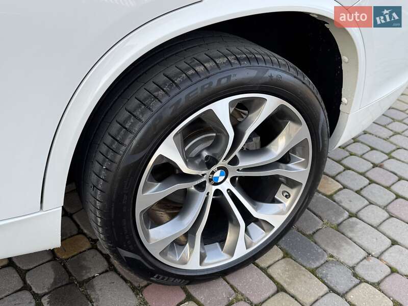 Внедорожник / Кроссовер BMW X5 2017 в Луцке