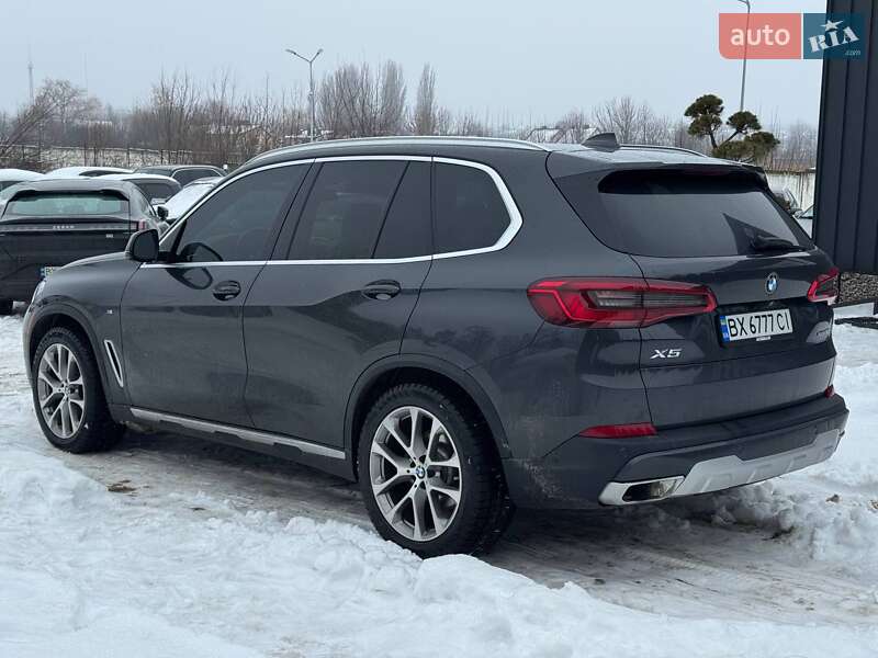 Внедорожник / Кроссовер BMW X5 2019 в Каменец-Подольском