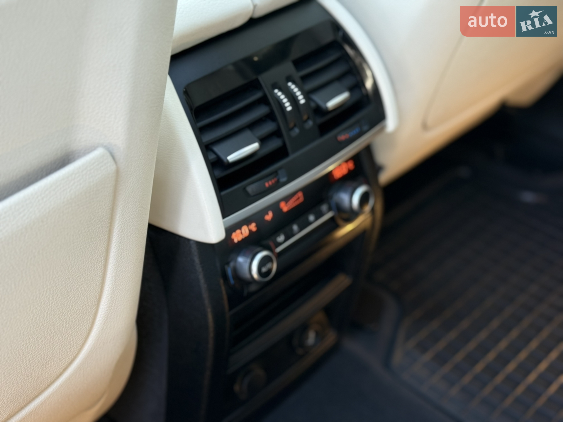 2015 BMW X5 - мініатюра 101