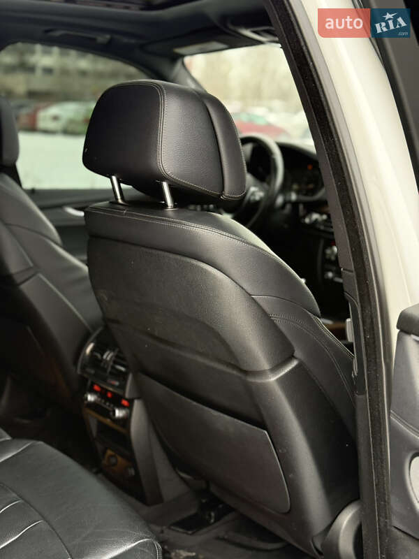 Внедорожник / Кроссовер BMW X5 2016 в Киеве