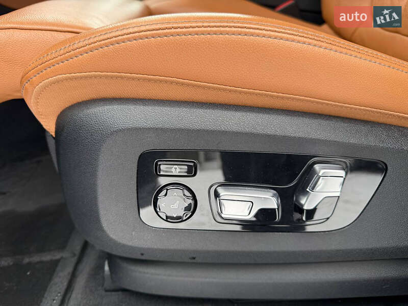 Внедорожник / Кроссовер BMW X5 2019 в Киеве