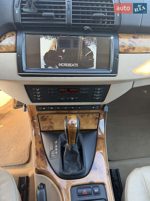 Внедорожник / Кроссовер BMW X5 2004 в Одессе