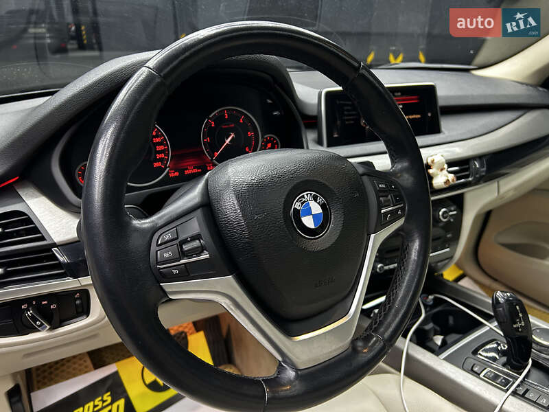 Внедорожник / Кроссовер BMW X5 2014 в Черновцах