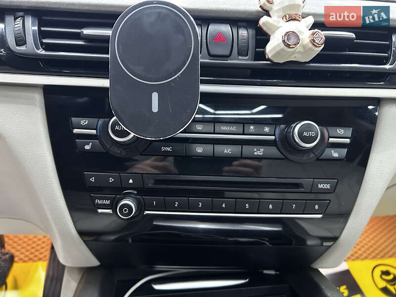 Внедорожник / Кроссовер BMW X5 2014 в Черновцах