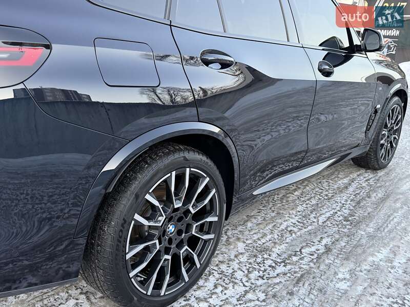 Внедорожник / Кроссовер BMW X5 2024 в Киеве
