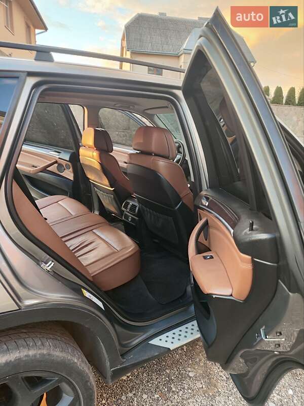 Внедорожник / Кроссовер BMW X5 2008 в Черновцах