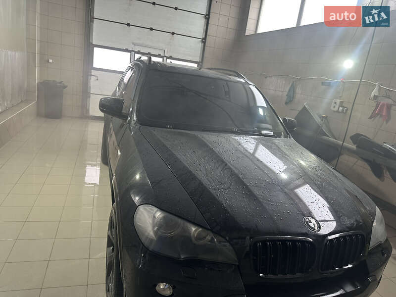 Позашляховик / Кросовер BMW X5 2007 в Мостиській