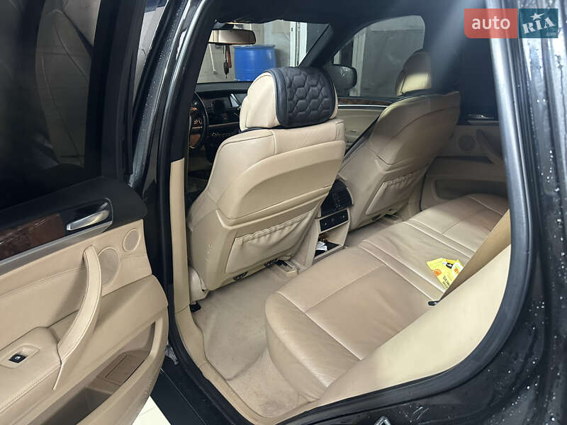 Позашляховик / Кросовер BMW X5 2007 в Мостиській