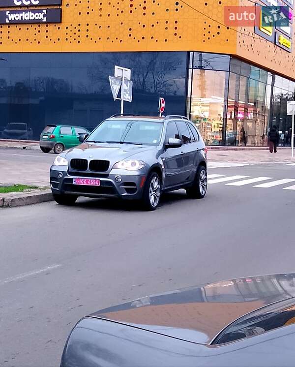 Внедорожник / Кроссовер BMW X5 2011 в Измаиле
