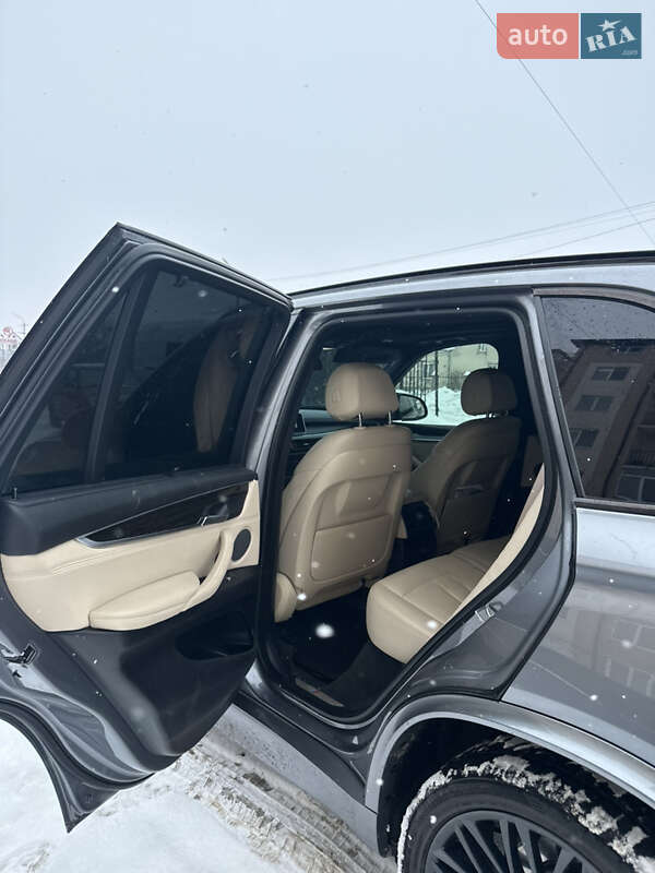 Внедорожник / Кроссовер BMW X5 2016 в Львове