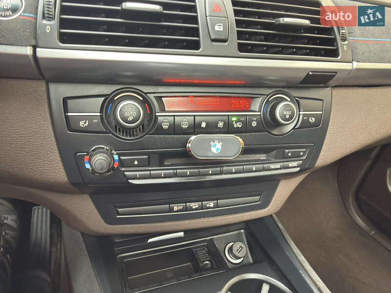 Внедорожник / Кроссовер BMW X5 2011 в Одессе