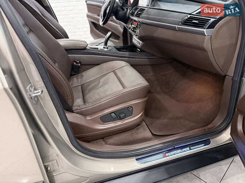 Внедорожник / Кроссовер BMW X5 2011 в Одессе