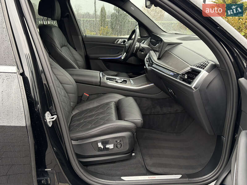 Внедорожник / Кроссовер BMW X5 2024 в Ужгороде