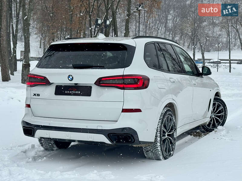 Внедорожник / Кроссовер BMW X5 2022 в Киеве