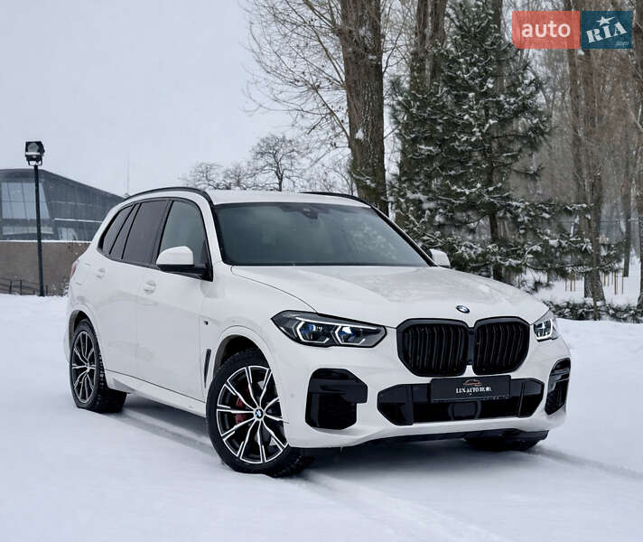 Внедорожник / Кроссовер BMW X5 2022 в Киеве