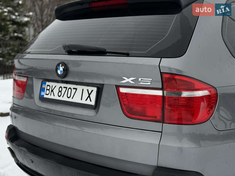 Внедорожник / Кроссовер BMW X5 2010 в Ровно