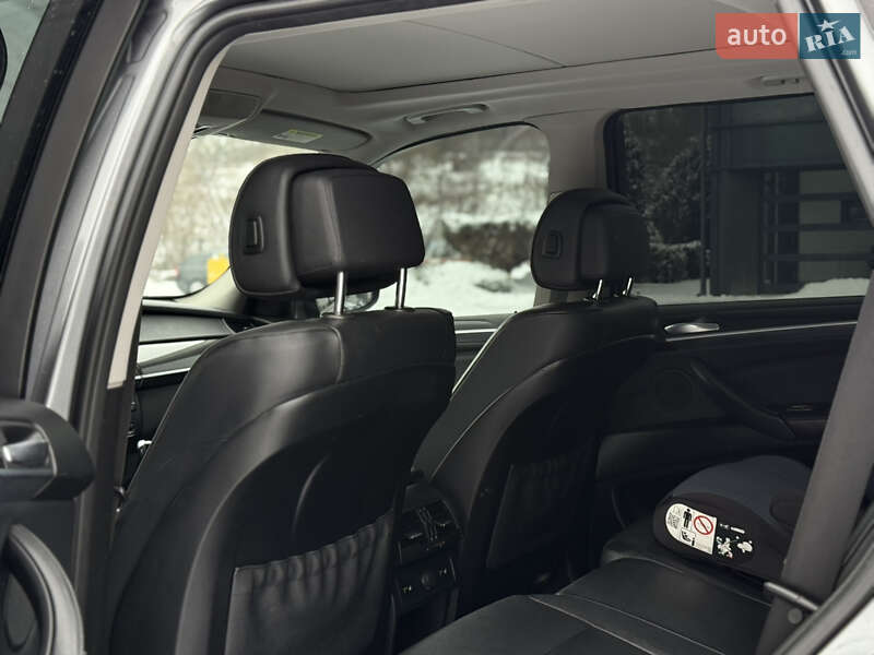 Внедорожник / Кроссовер BMW X5 2010 в Ровно