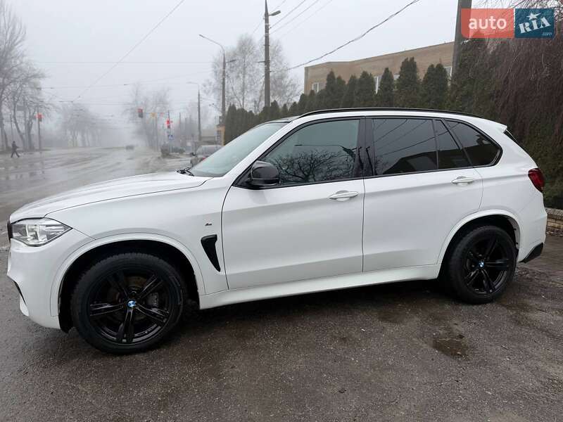 Позашляховик / Кросовер BMW X5 2014 в Запоріжжі