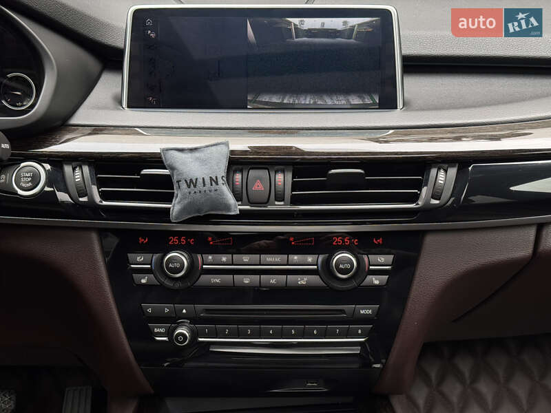 Внедорожник / Кроссовер BMW X5 2016 в Киеве