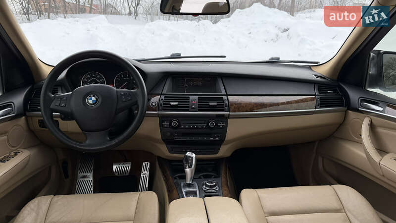 Внедорожник / Кроссовер BMW X5 2010 в Погребище