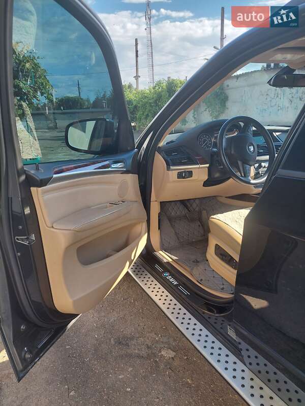 Позашляховик / Кросовер BMW X5 2012 в Ізмаїлі