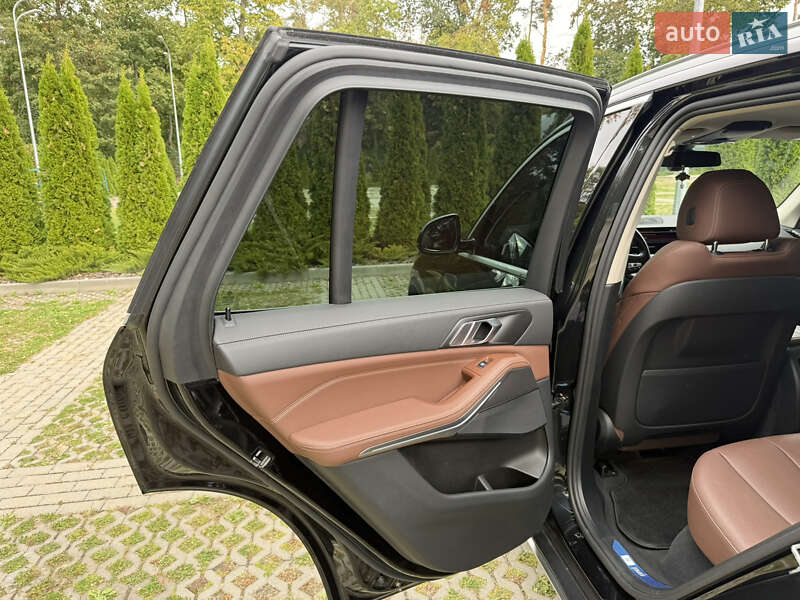 Внедорожник / Кроссовер BMW X5 2020 в Харькове