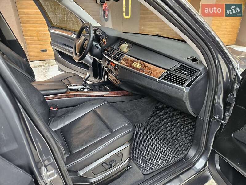 Внедорожник / Кроссовер BMW X5 2011 в Виннице